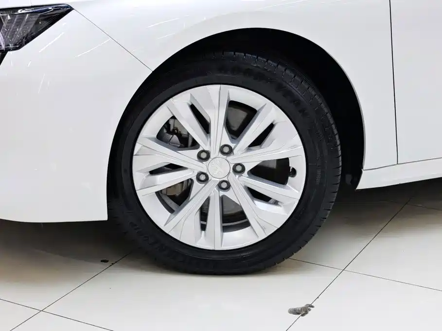 Peugeot 508 — миниатюра 12