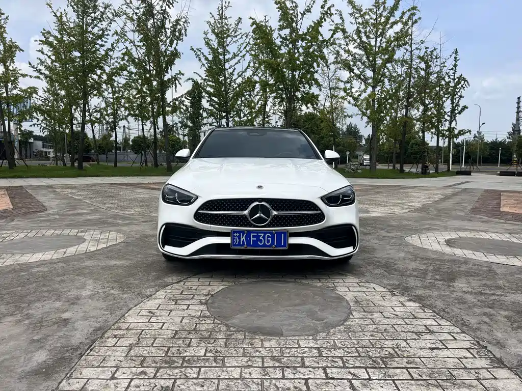 Mercedes-Benz C-Class — миниатюра 2