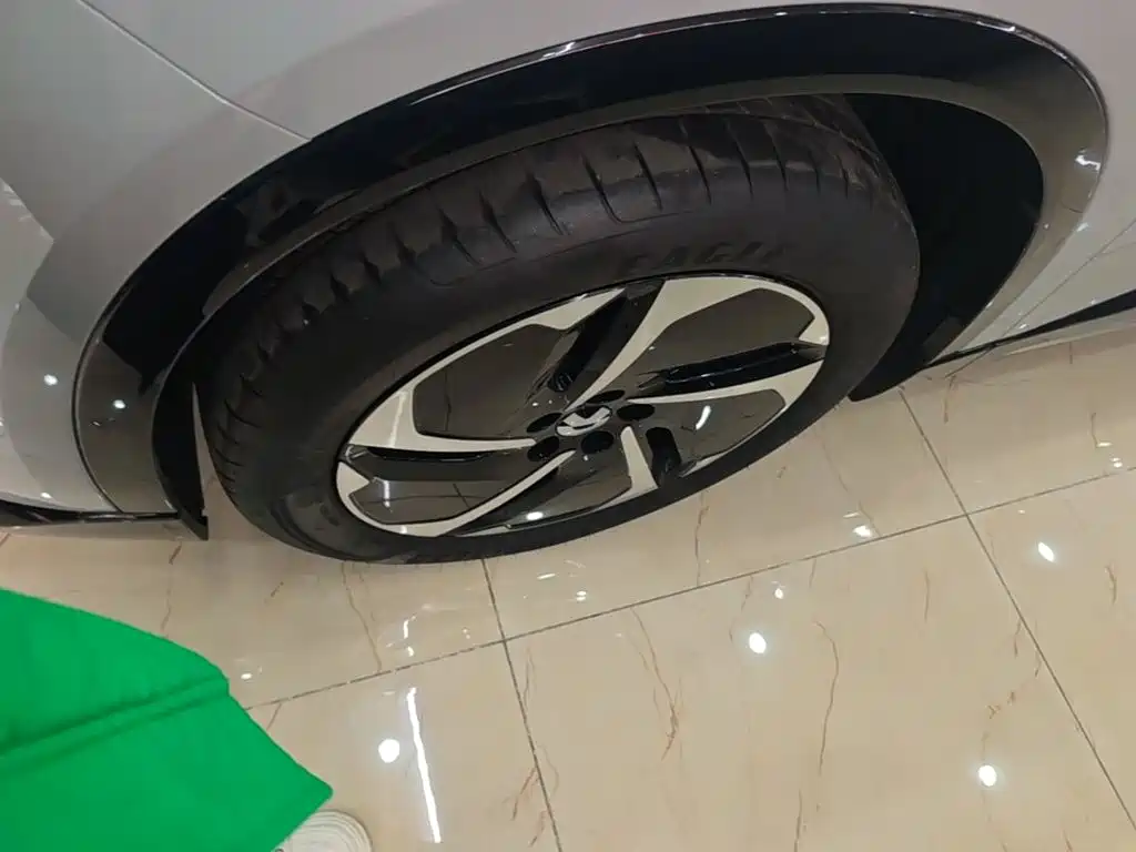 NIO ES6 — миниатюра 23