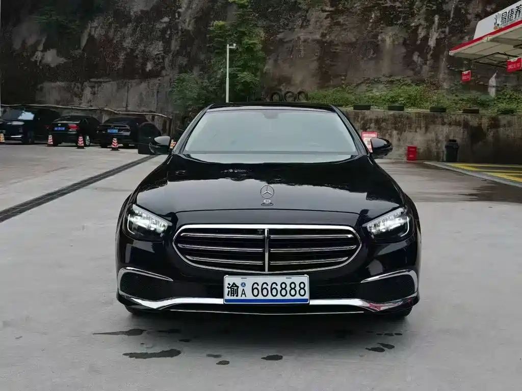 Mercedes-Benz E-Class — миниатюра 2