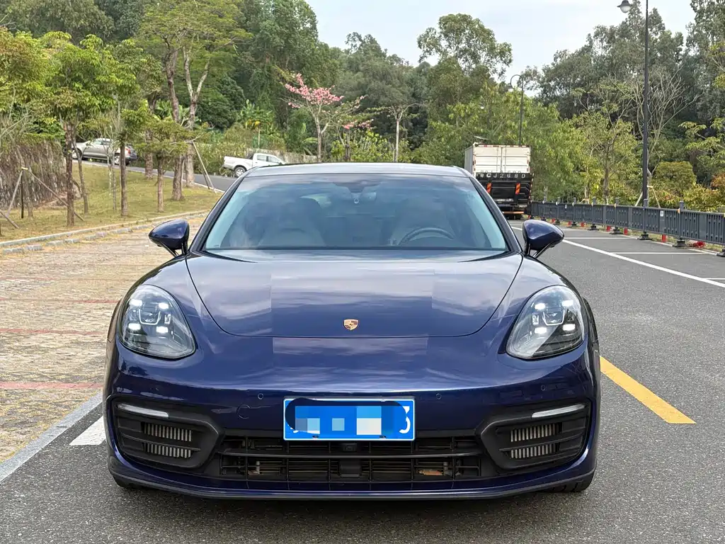 Porsche Panamera — миниатюра 2