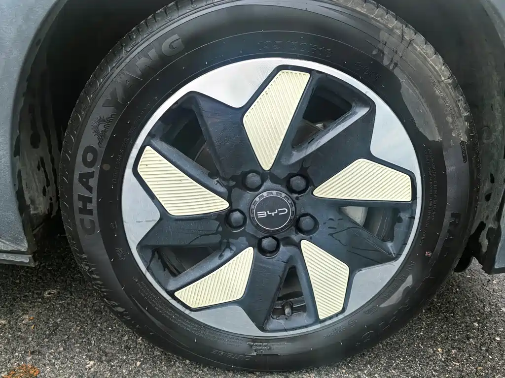 BYD Dolphin — миниатюра 13