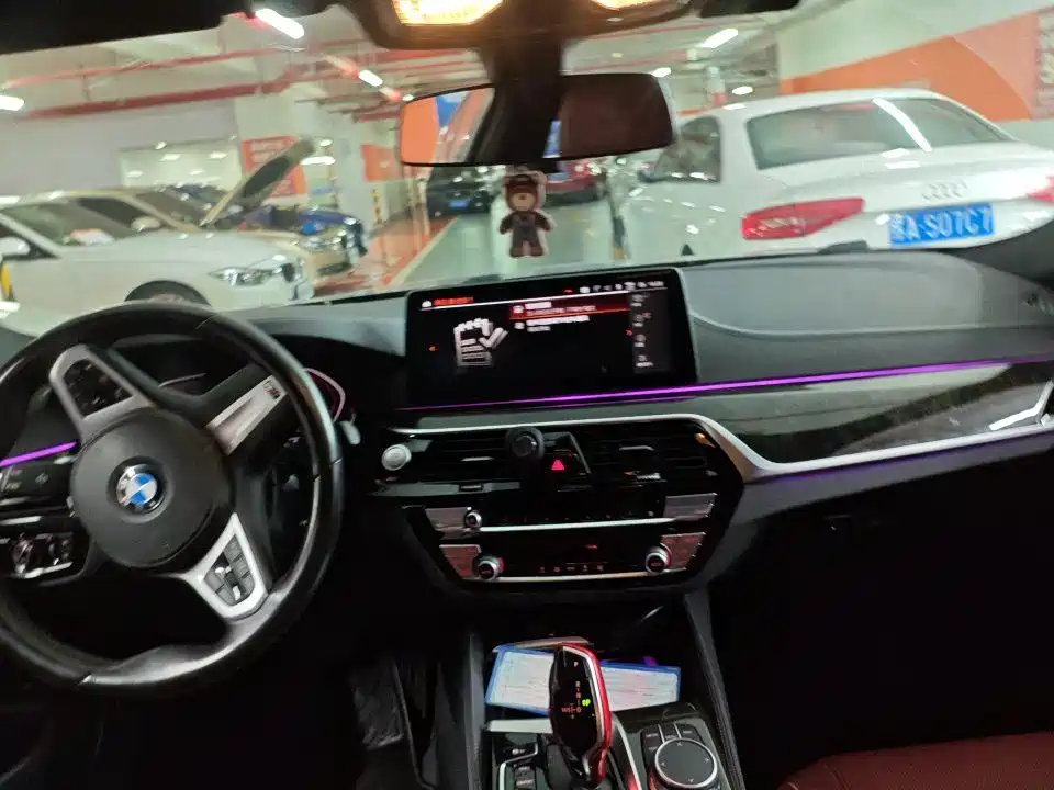 BMW 5 Series — миниатюра 5