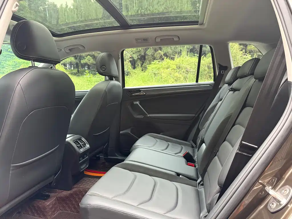 Volkswagen Tiguan L — миниатюра 6