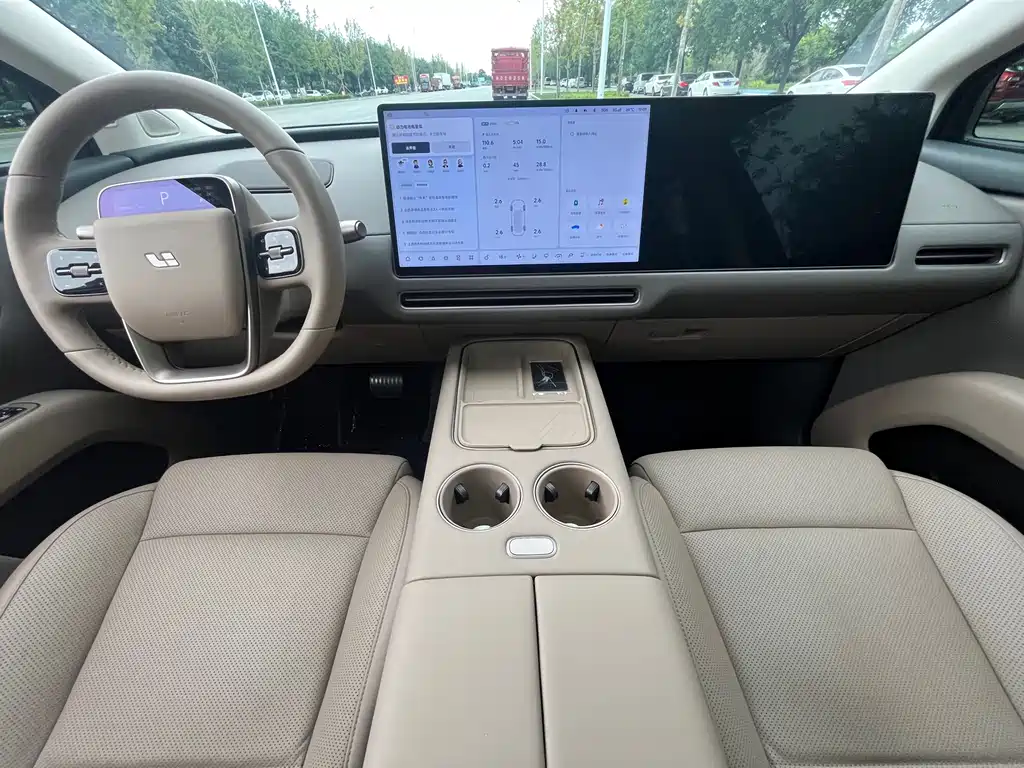 Li Auto Идеальный I8 — миниатюра 8