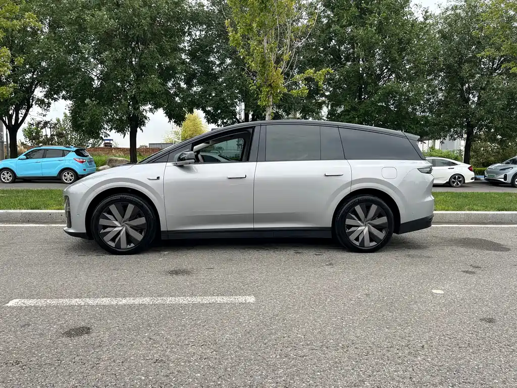 Li Auto Идеальный I8 — миниатюра 17