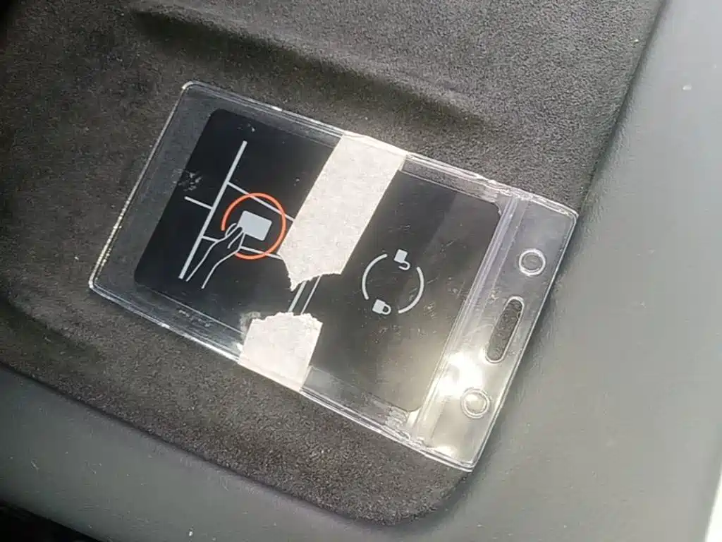 Tesla Model 3 — миниатюра 9