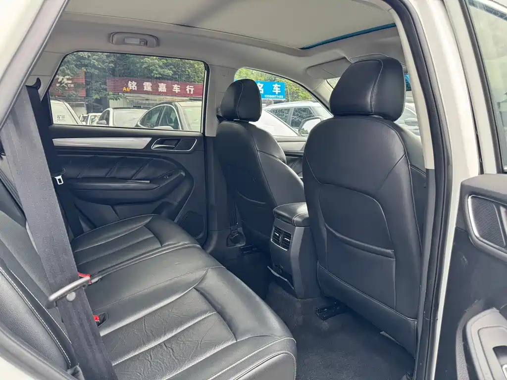 Roewe RX5 — миниатюра 6