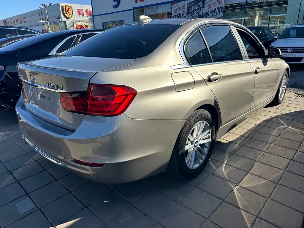 BMW 3 Series — миниатюра 10