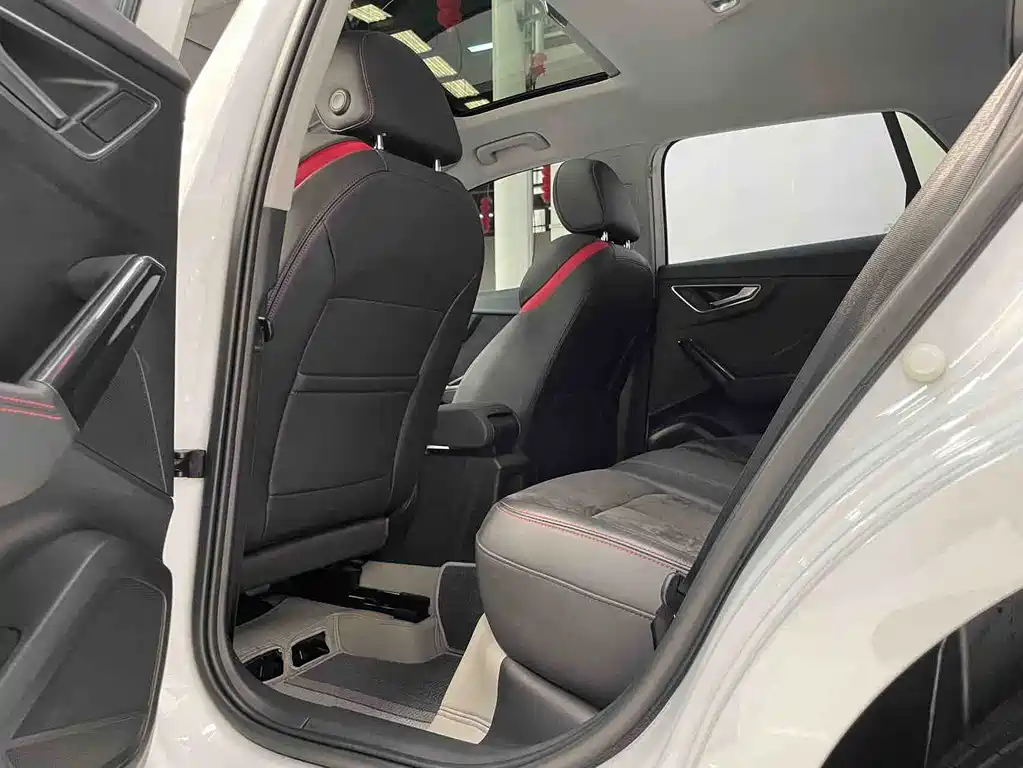 Audi Q2L 2022 35 TFSI Luxury