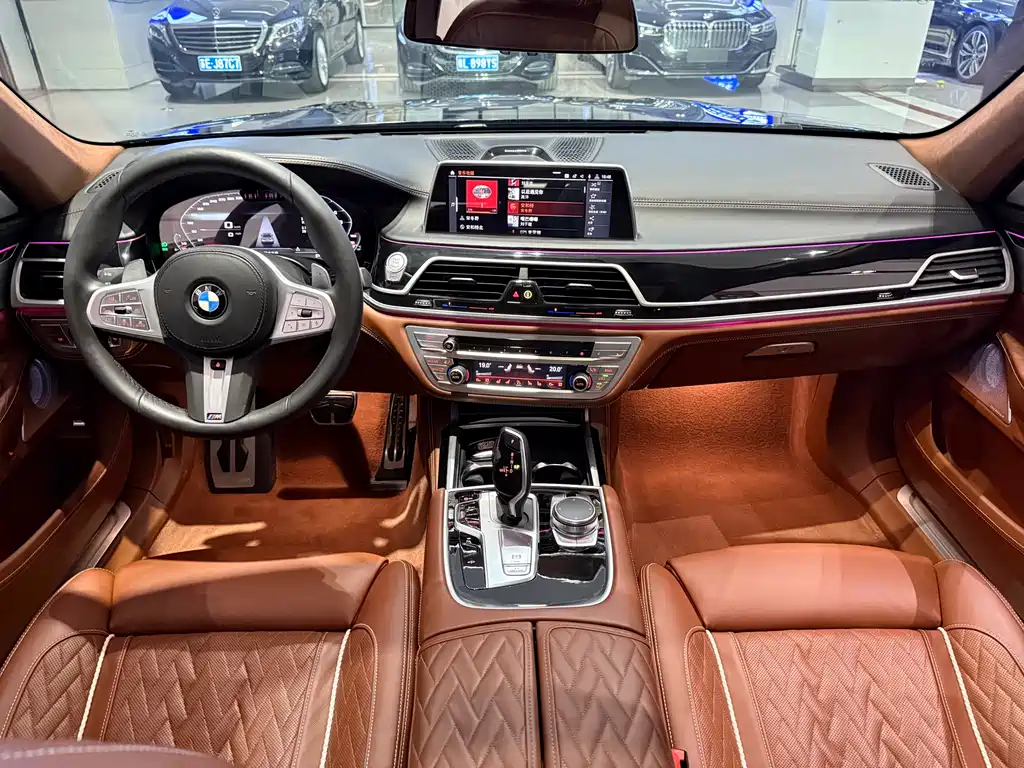 BMW 7 SERIES