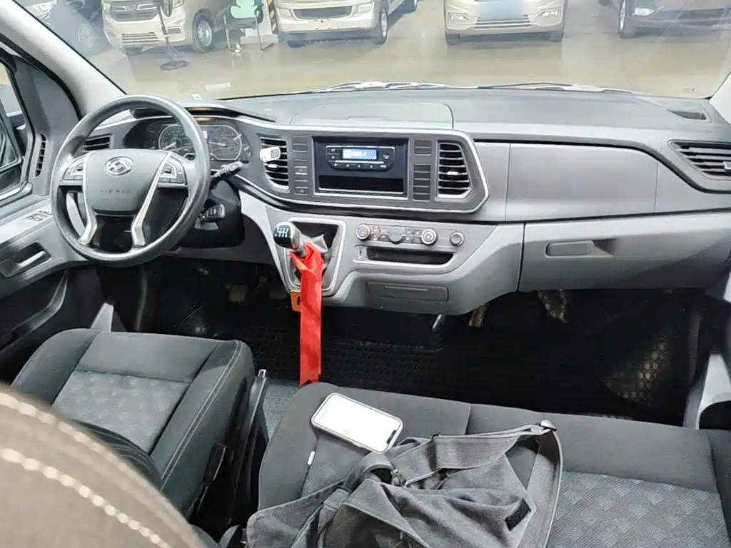 Maxus V80 — миниатюра 10