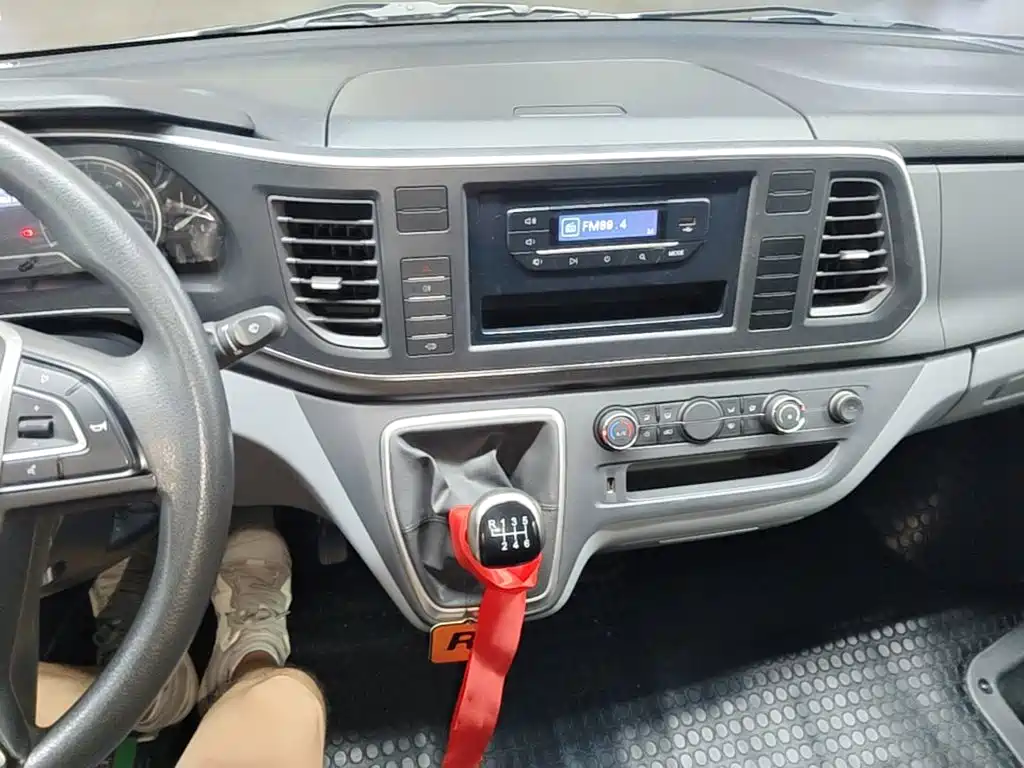 Maxus V80 — миниатюра 13