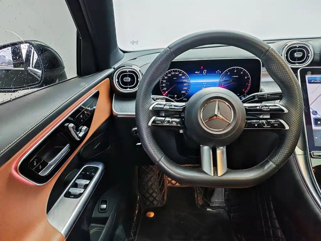 Mercedes-Benz GLC — миниатюра 9