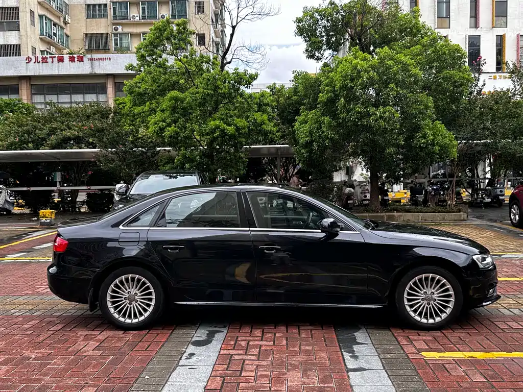 Audi A4L 2013 35 TFSI AT