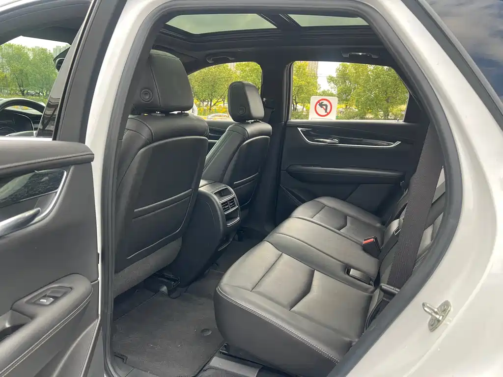 Cadillac XT5 — миниатюра 11
