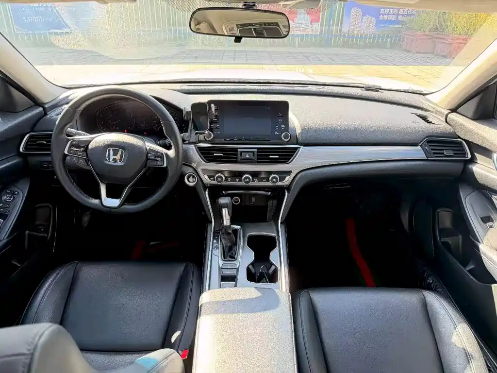 Honda Accord — миниатюра 5