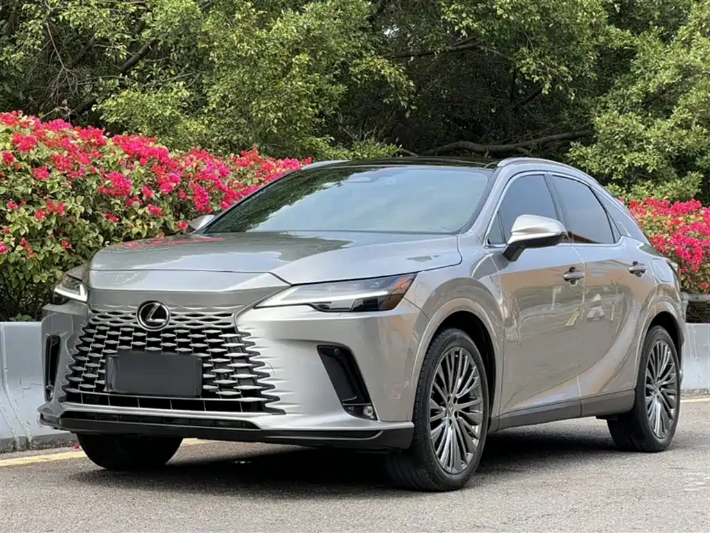 Lexus RX 2023