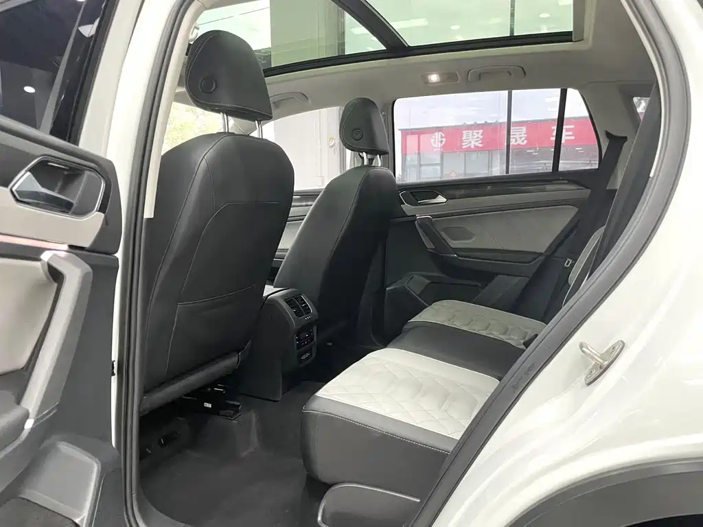 Volkswagen Tayron 2023 280TSI Luxury Plus