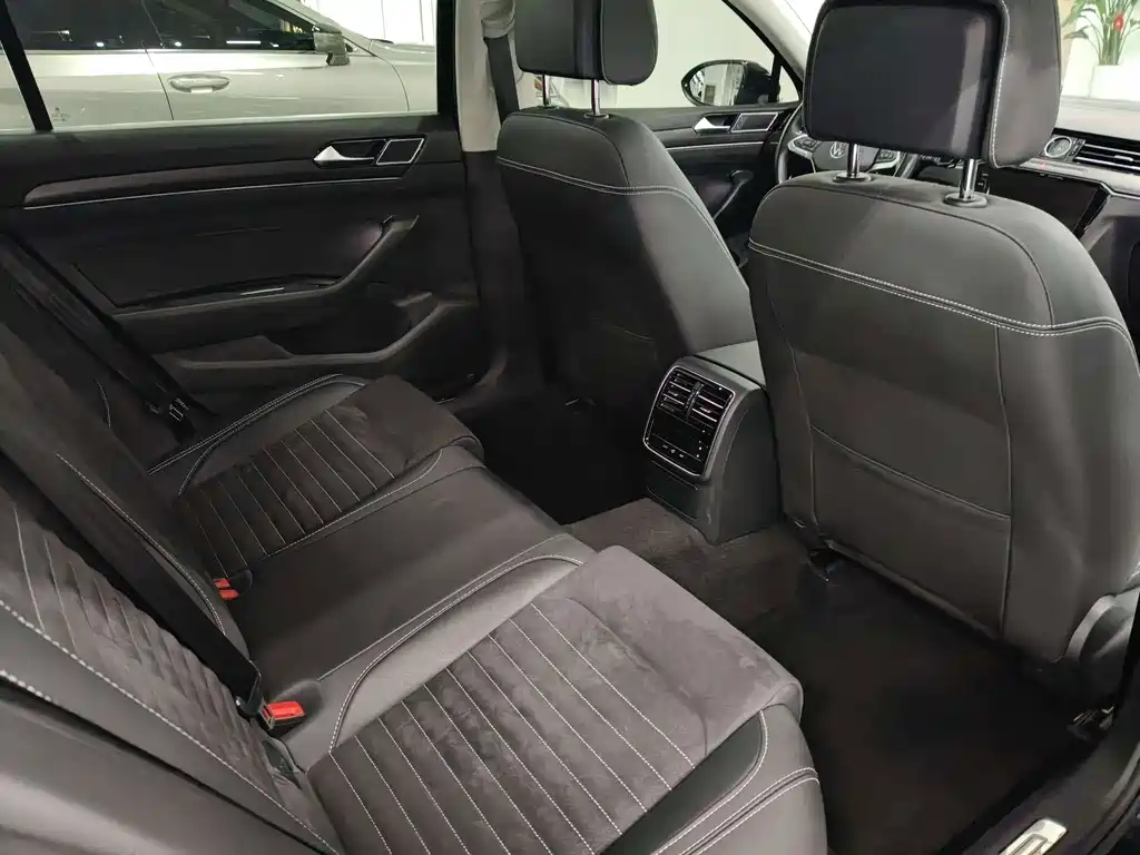 Volkswagen Magotan — миниатюра 4