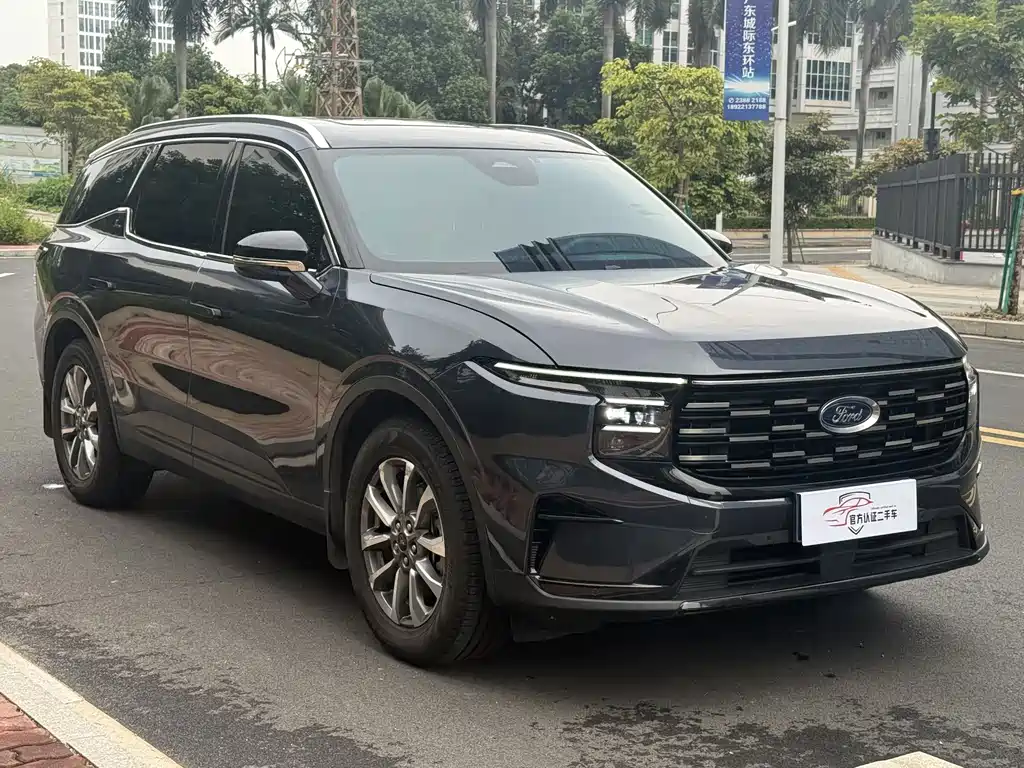 Ford Edge 2023 L 2.0T EcoBoost E мест Luxury