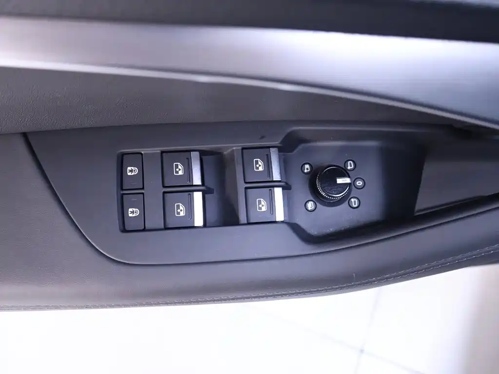 Audi A6L — миниатюра 17