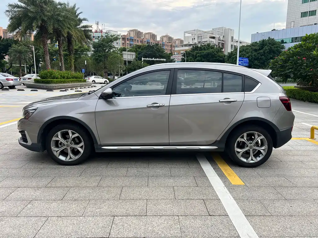 Geely Vision S1 — миниатюра 4