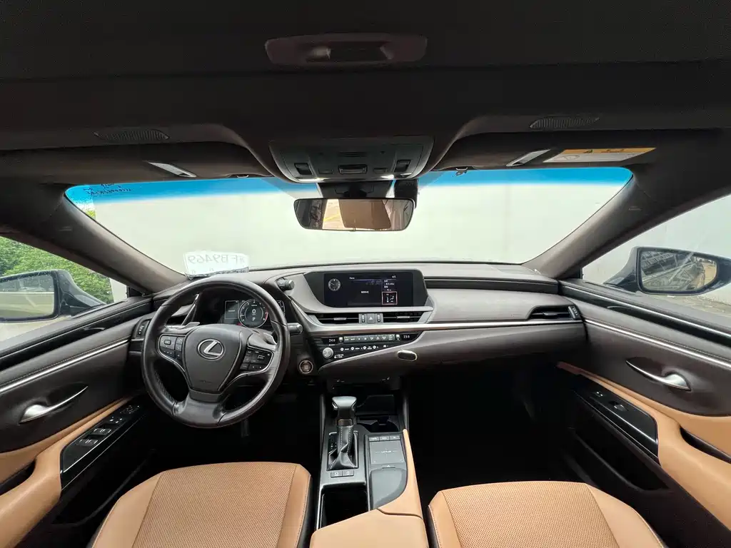 Lexus ES — миниатюра 4