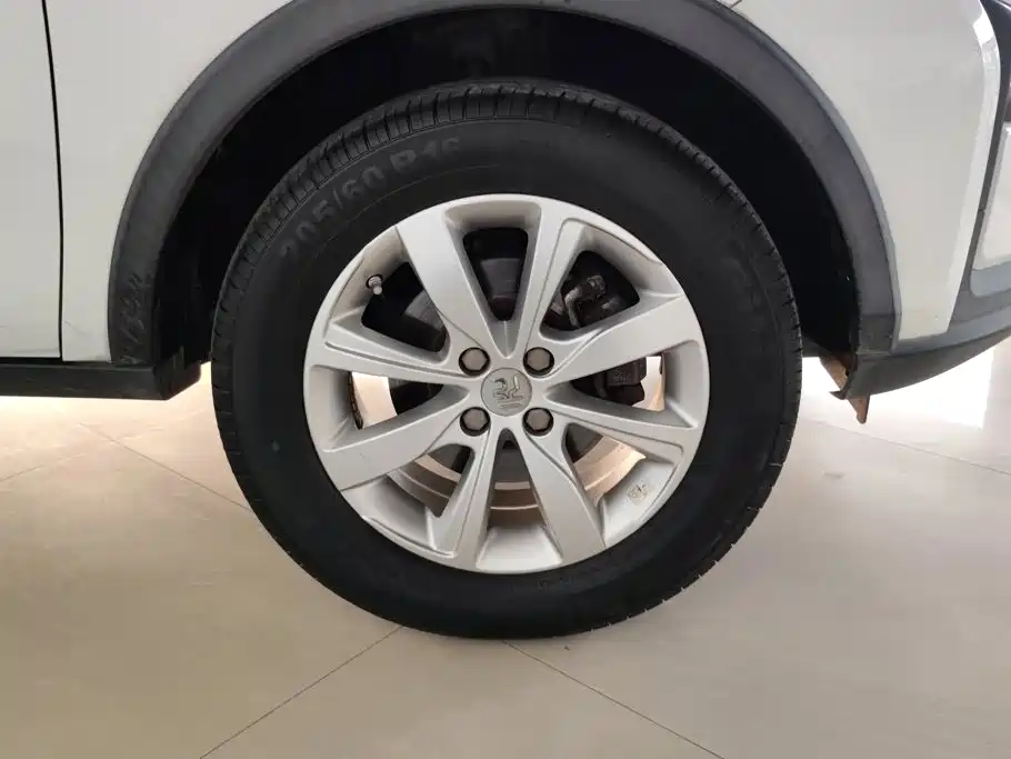 BYD Yuan — миниатюра 6