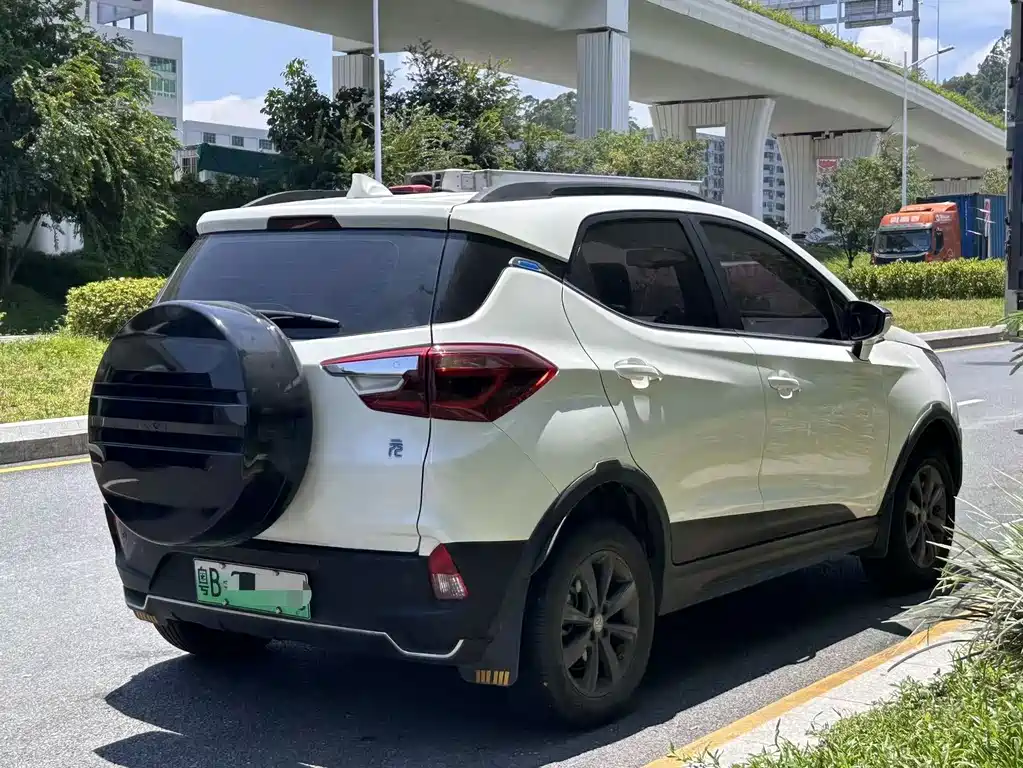 BYD Yuan EV — миниатюра 4