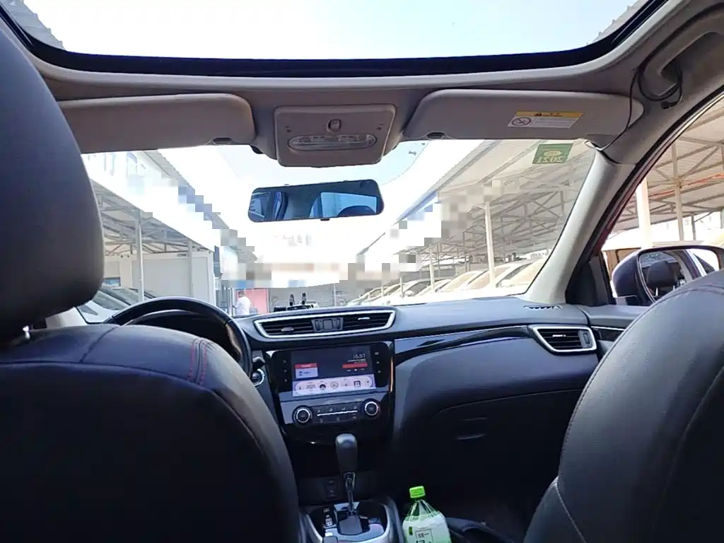 Nissan Qashqai — миниатюра 18