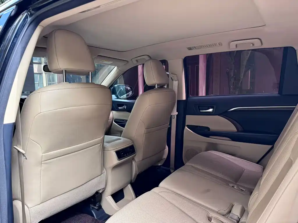 Toyota Highlander — миниатюра 5