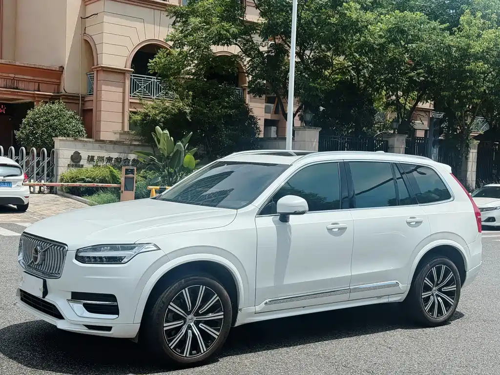 Volvo XC90 — миниатюра 3