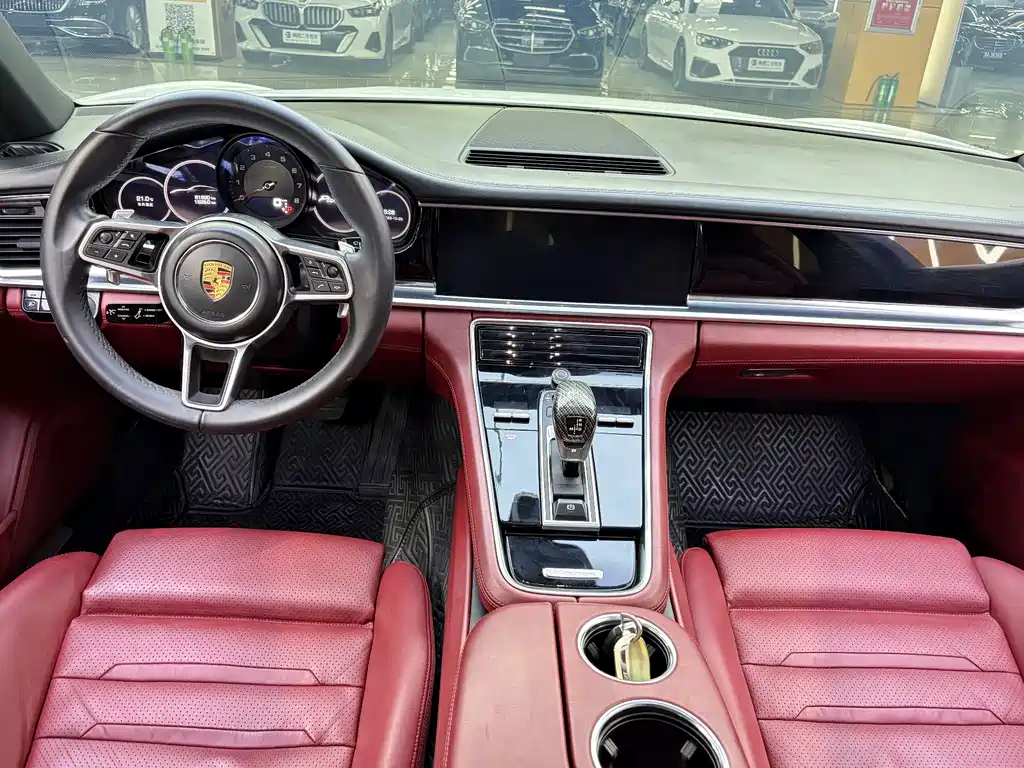 Porsche Panamera — миниатюра 5