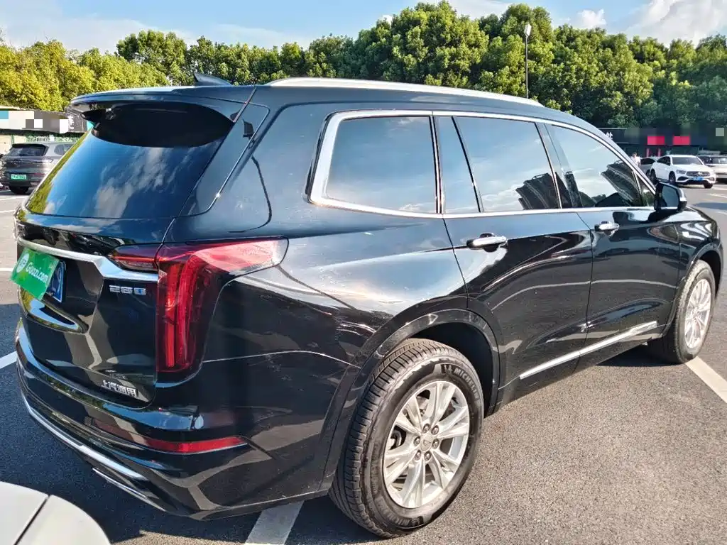 Cadillac XT6 — миниатюра 7