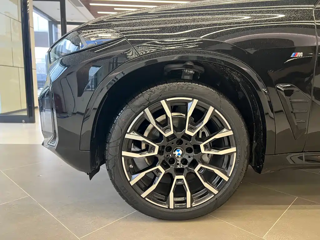 BMW X5 2025 xDrive 40Li M Sport