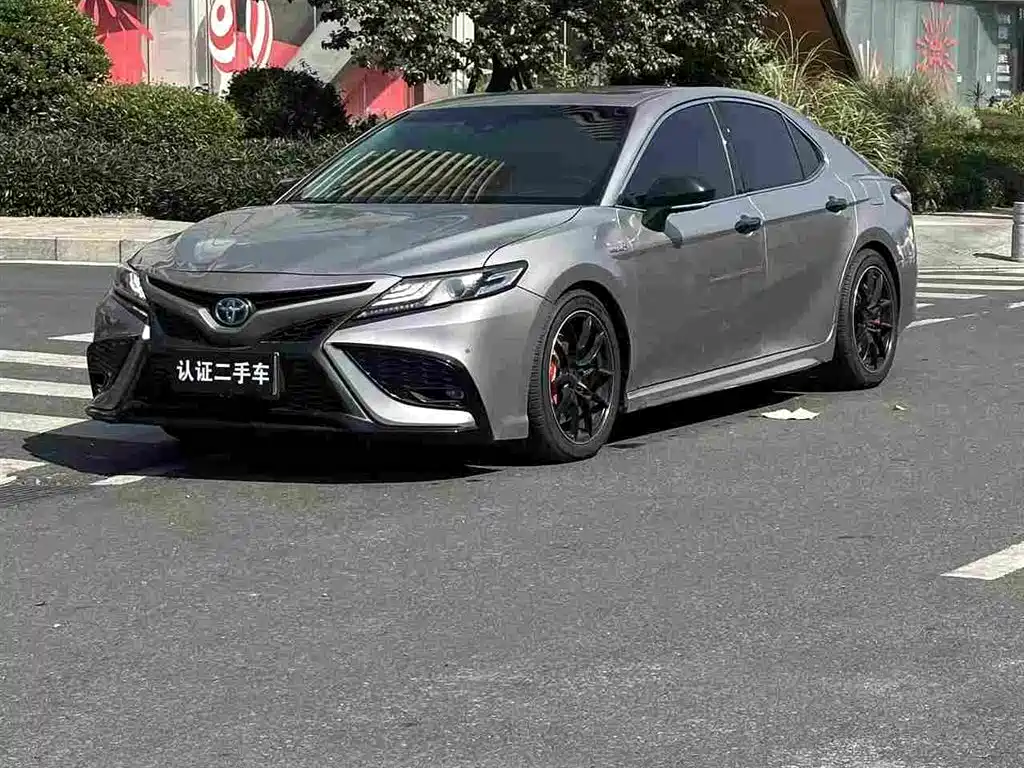 TOYOTA CAMRY