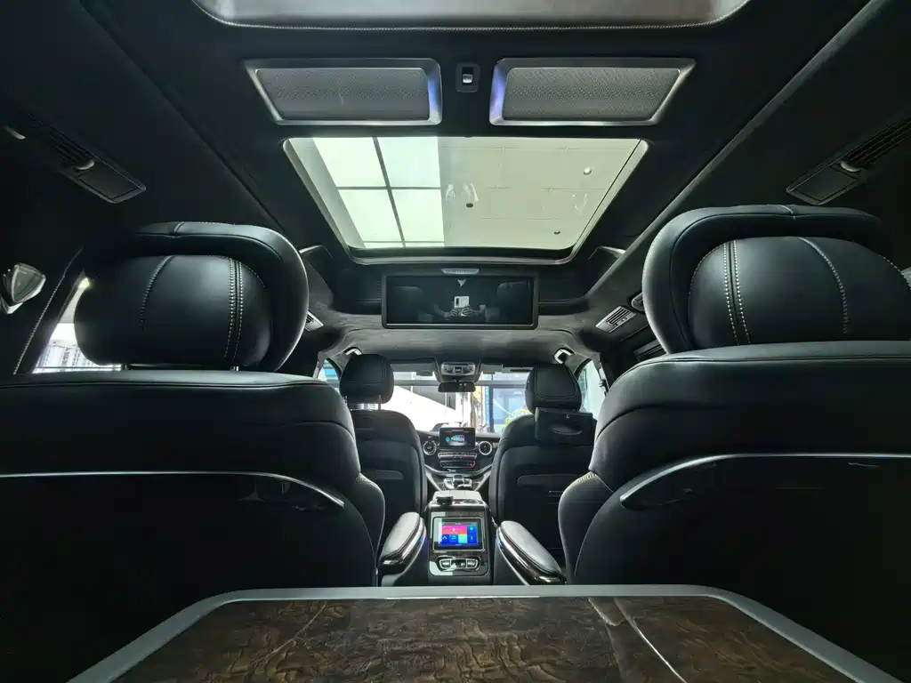 Mercedes-Benz V-Class — миниатюра 26