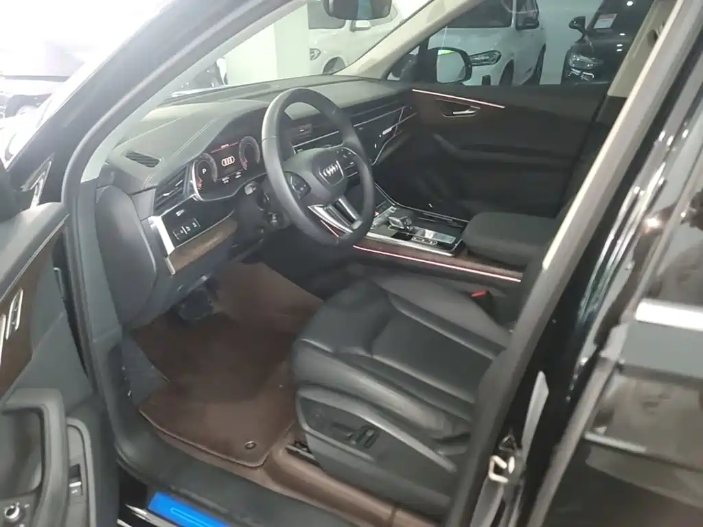 Audi Q7 — миниатюра 15