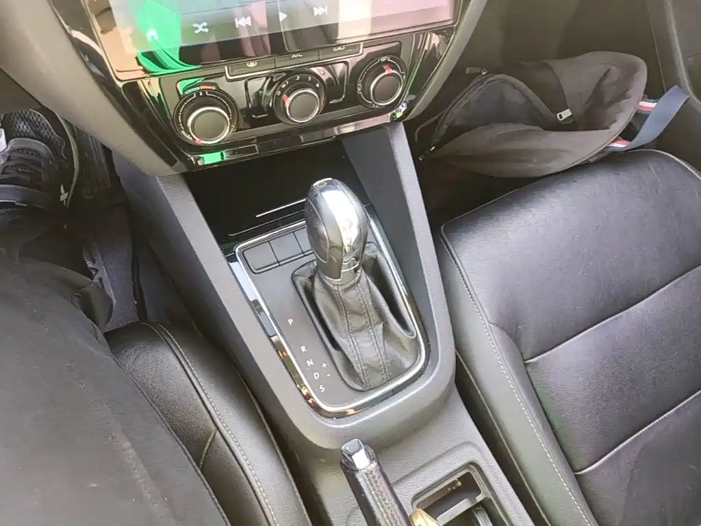 Volkswagen Sagitar — миниатюра 14