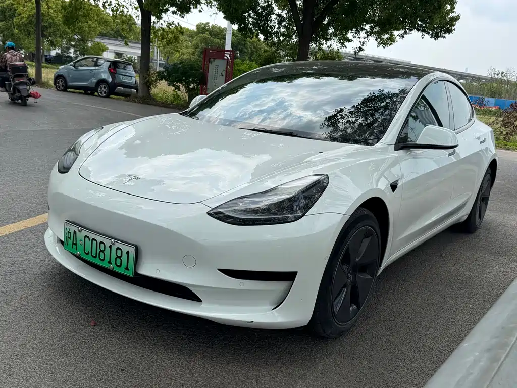 Tesla Model 3 2023