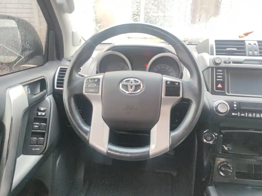 Toyota Prado — миниатюра 15