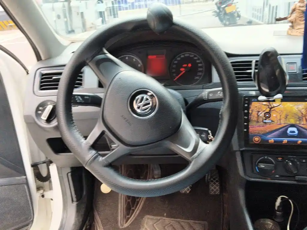 Volkswagen Santana — миниатюра 6