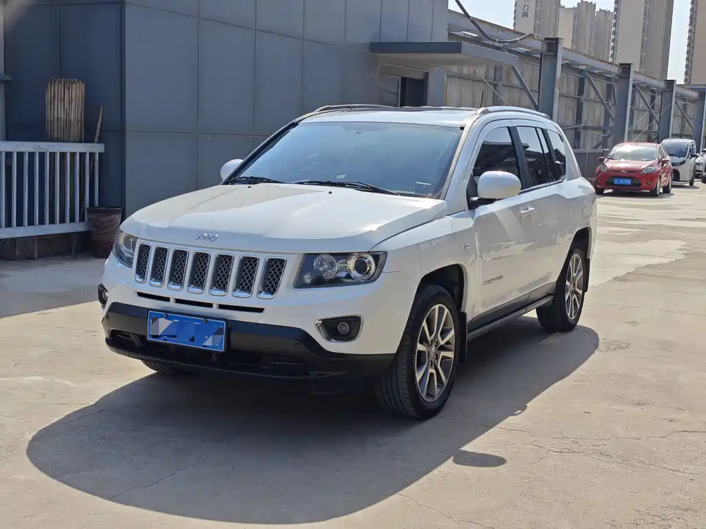 Jeep Compass (Import) 2013