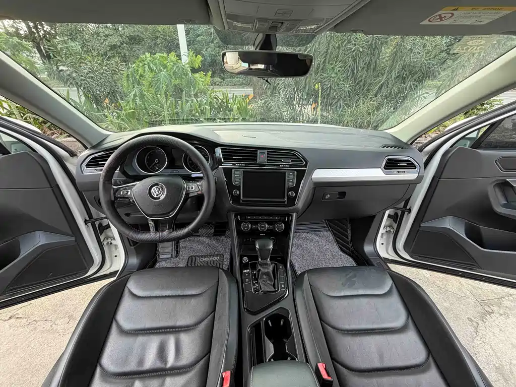 Volkswagen Tiguan L — миниатюра 5