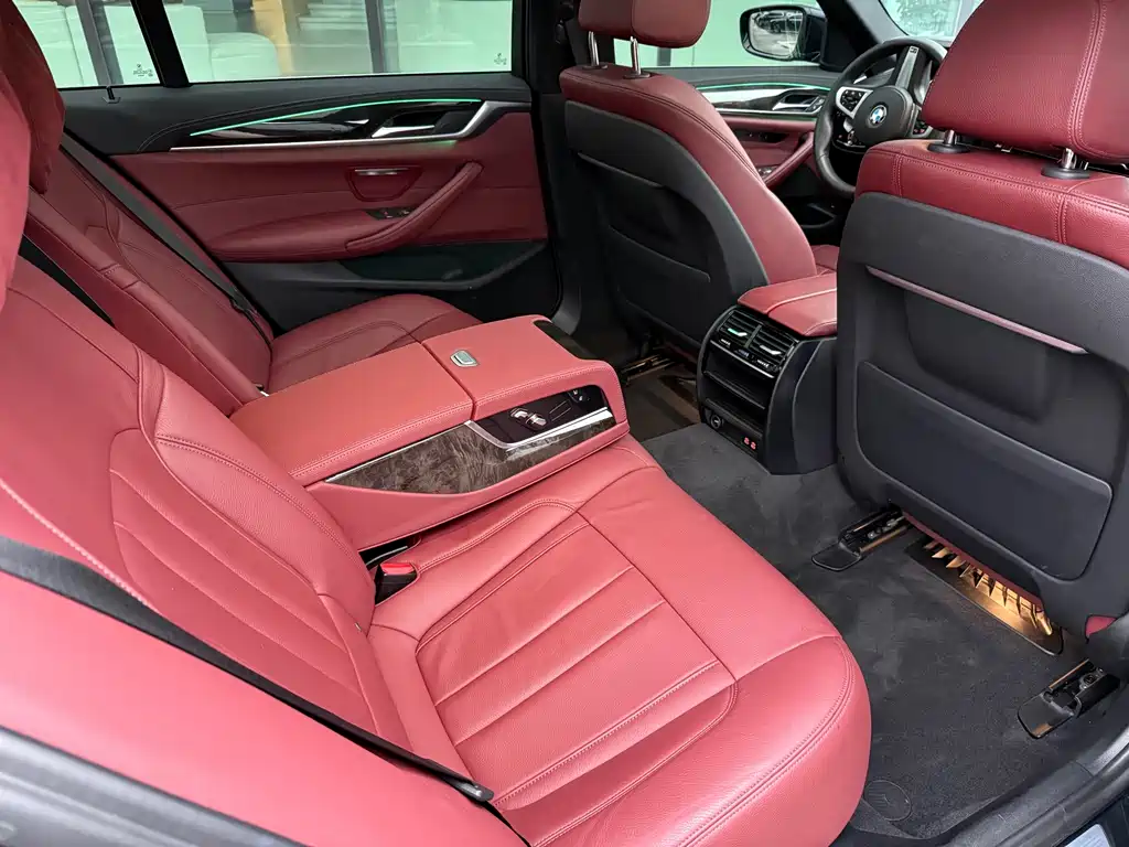 BMW 5 Series — миниатюра 29