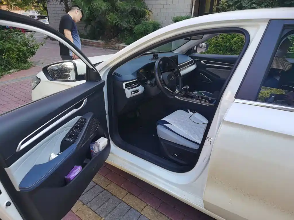 Geely Emgrand — миниатюра 12