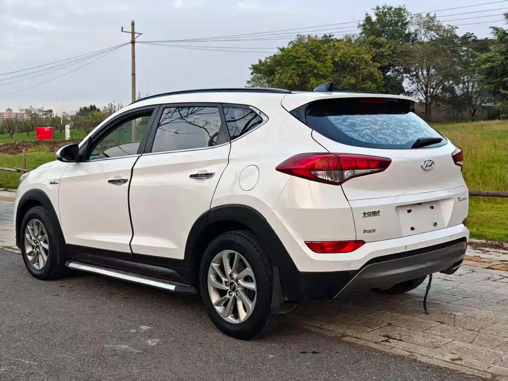 Hyundai Tucson — миниатюра 9