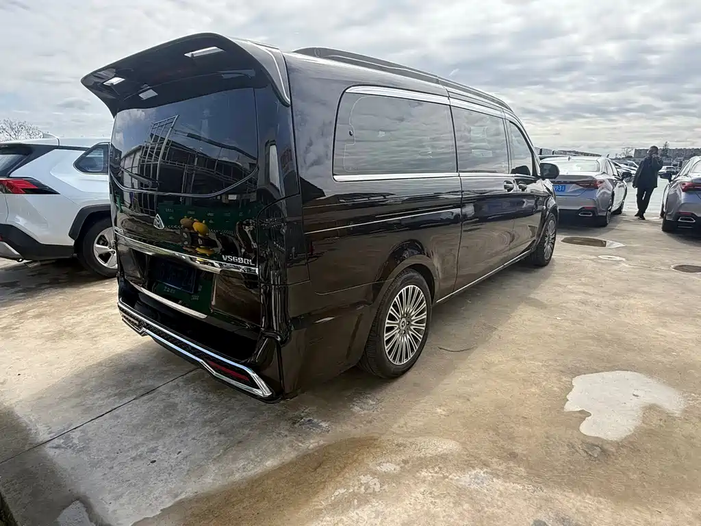 MERCEDES-BENZ VITO