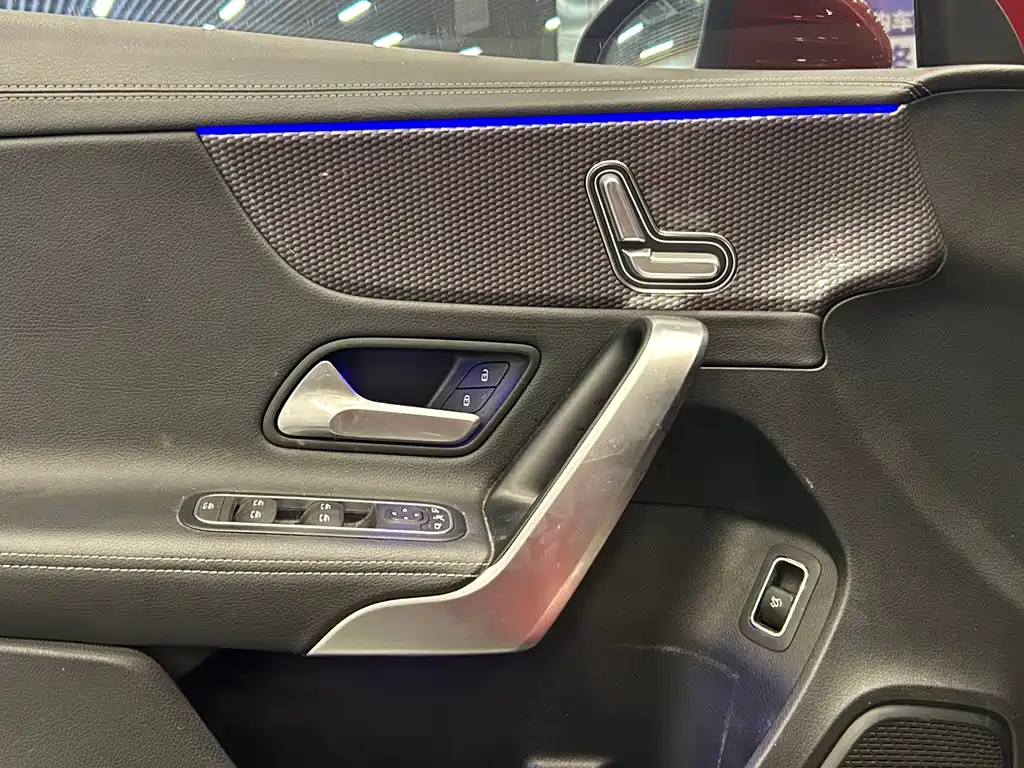 MERCEDES-BENZ A CLASS